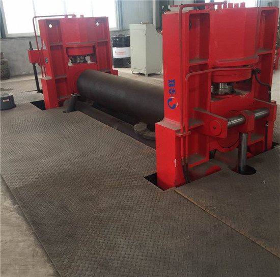 上(shàng)輥萬能(neng)式三輥(gun)卷闆機(ji)