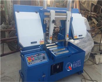 金(jin)屬卧式鋸(jù)床