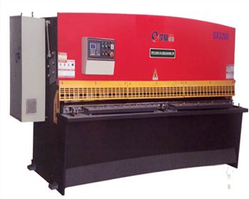 哪些(xie)配件是液壓(ya)剪闆機設備(bei)上不可缺少(shǎo)的?