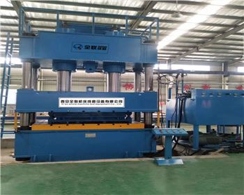 太原Y32-630T四柱(zhu)液壓機